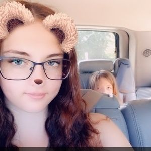 Meet your Posher, Naomi